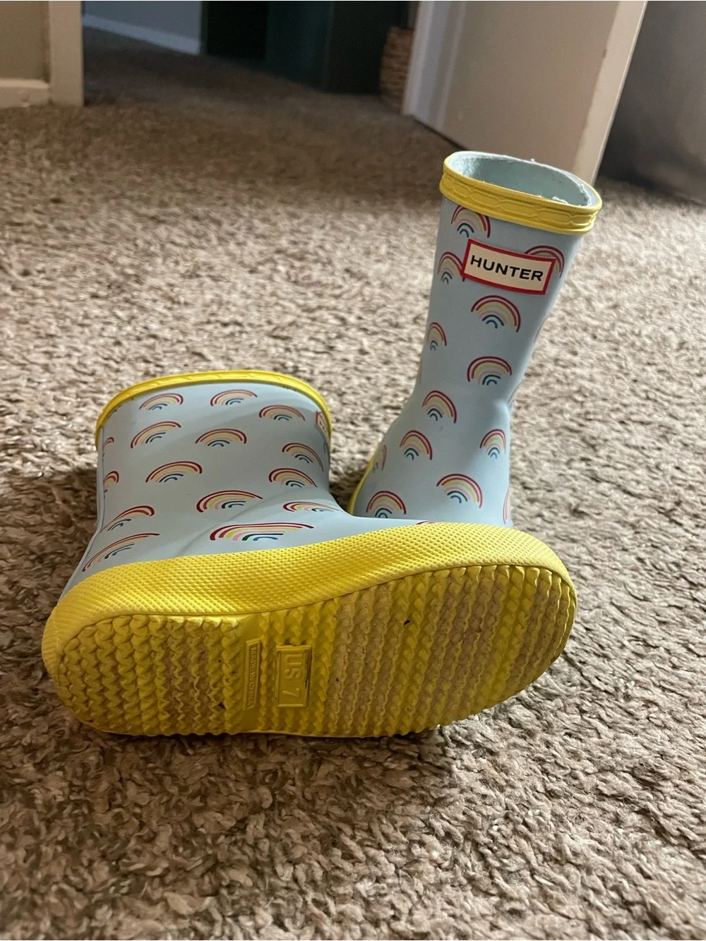 Hunter Kids Light Blue Rain Boots with Yellow Trim and Rainbow Print